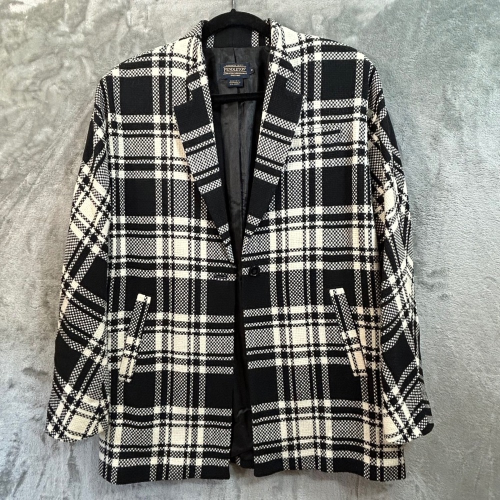 Pendleton Blazer Small Black White Plaid 100% Virgin Wool Careerwear Classic Fit